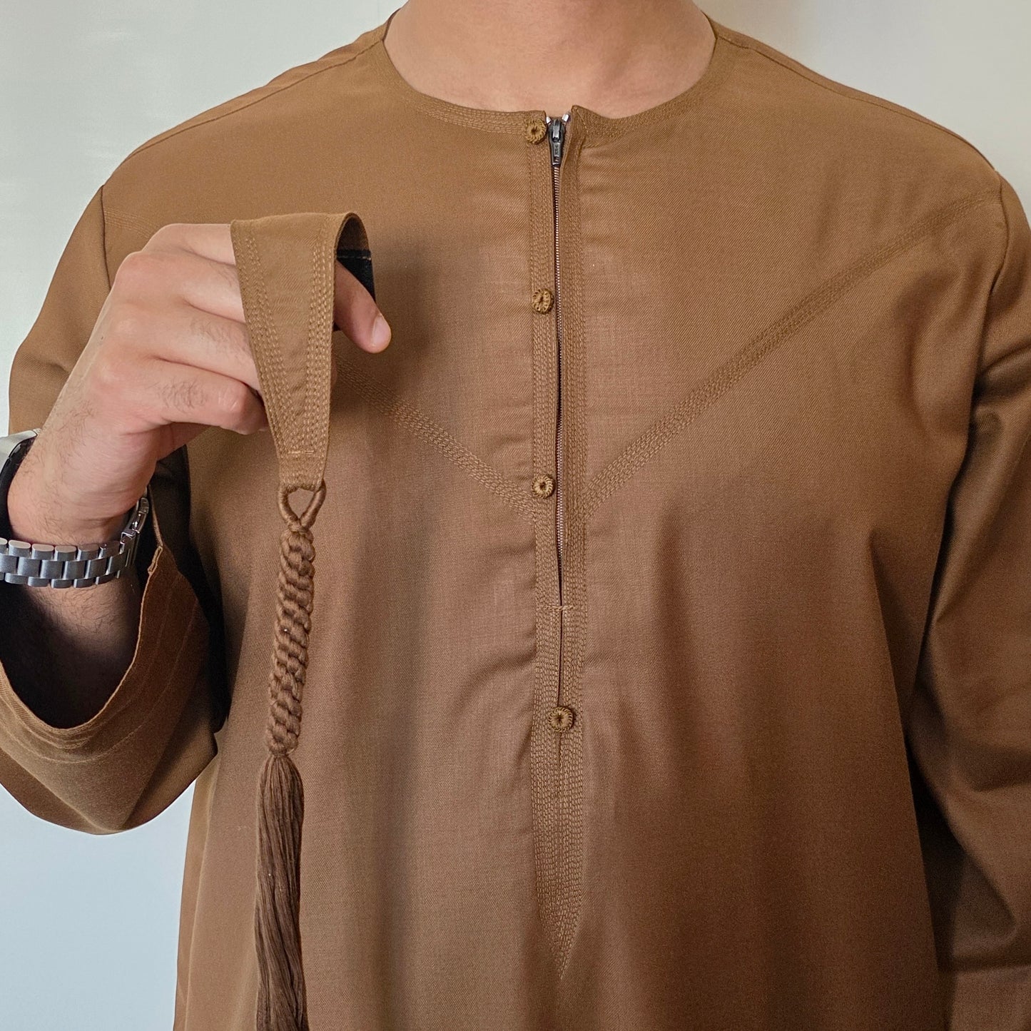 Premium Emirati Thobe | Zip and Detchable Tassel